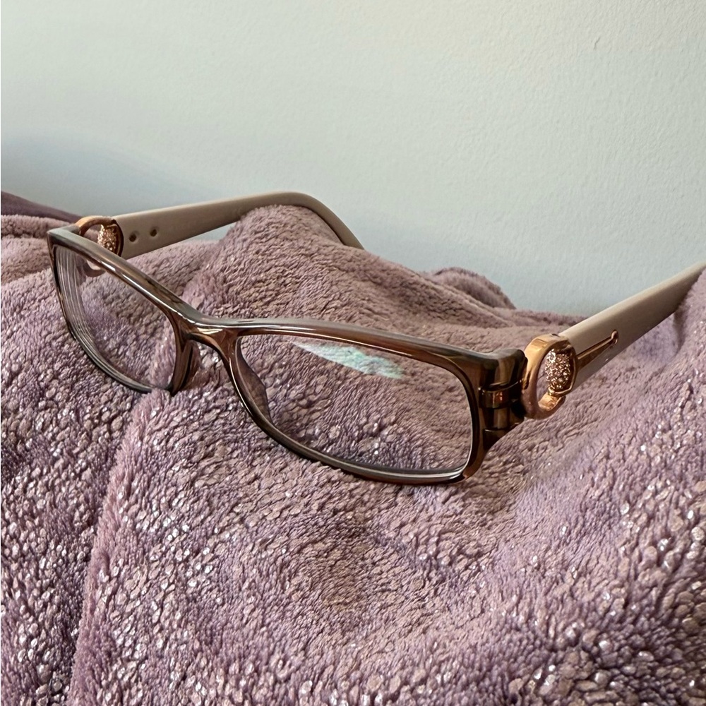 Gucci Brown Eyeglasses with Branded Bag
Deep Discount - Closing Soon. - Picture 9 of 11